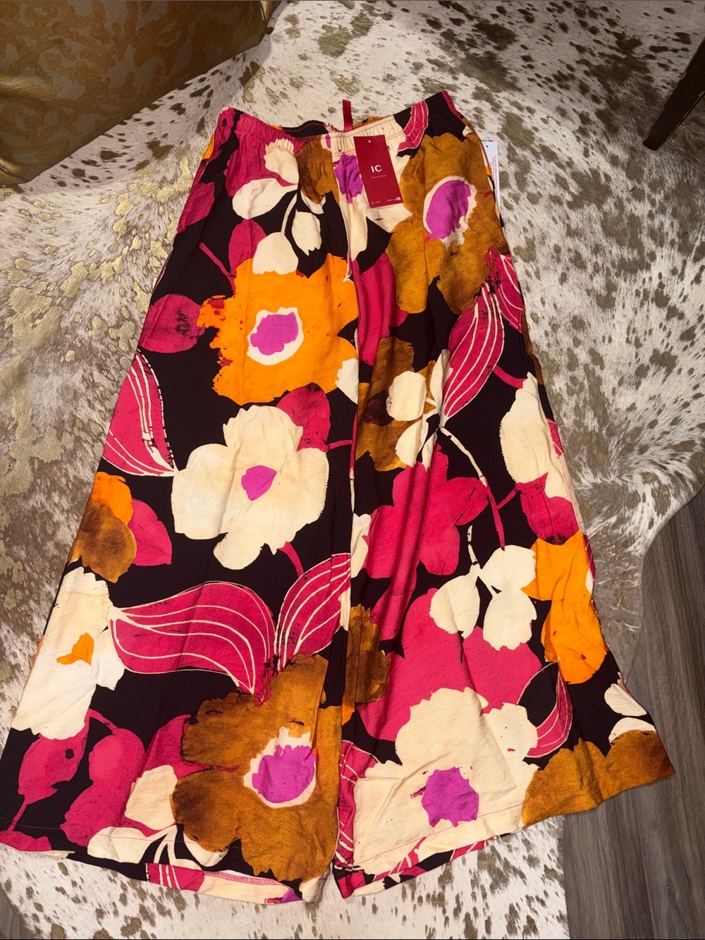 IC COLLECTION Floral A-Line Skirt in Black, Pink & Orange